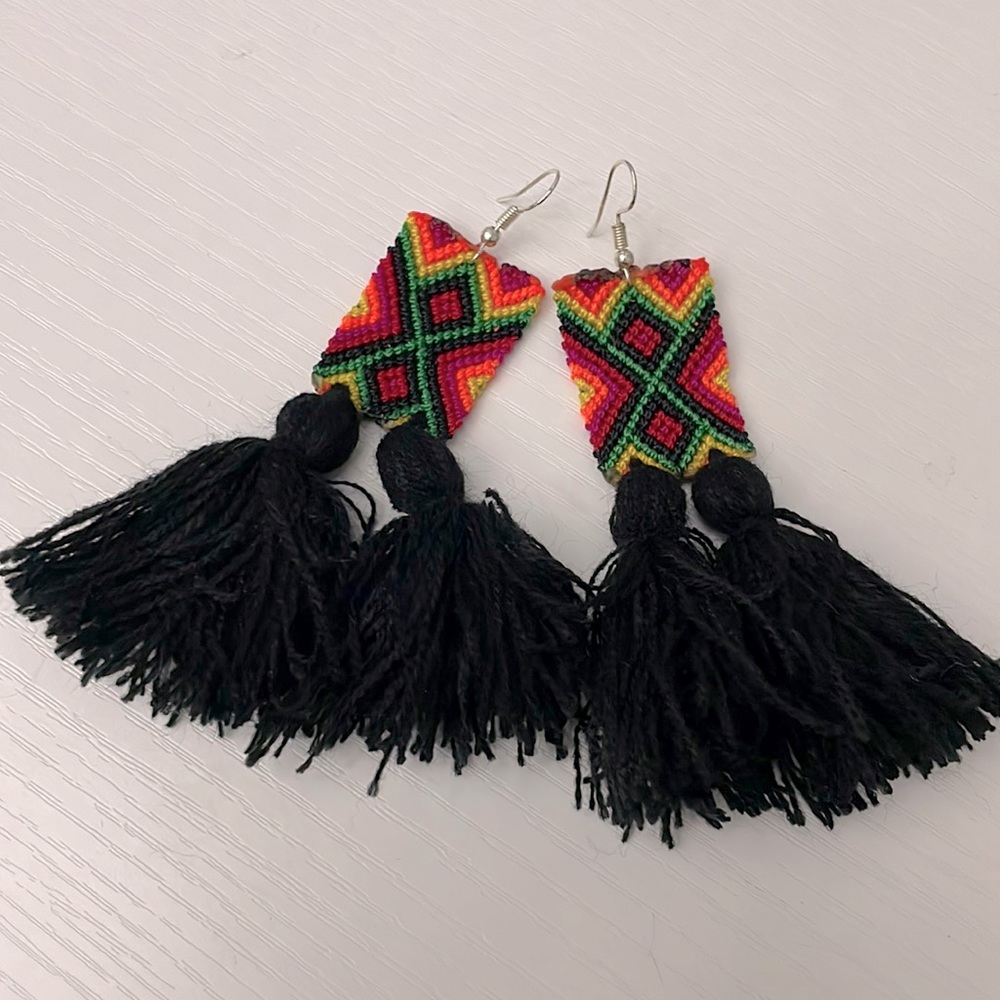 Mexican black native artesanal earrings Chiapas earrings